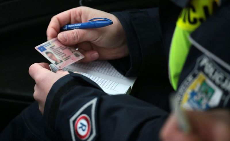 Czy po zabraniu prawa jazdy trzeba robić kurs? – poznaj przepisy