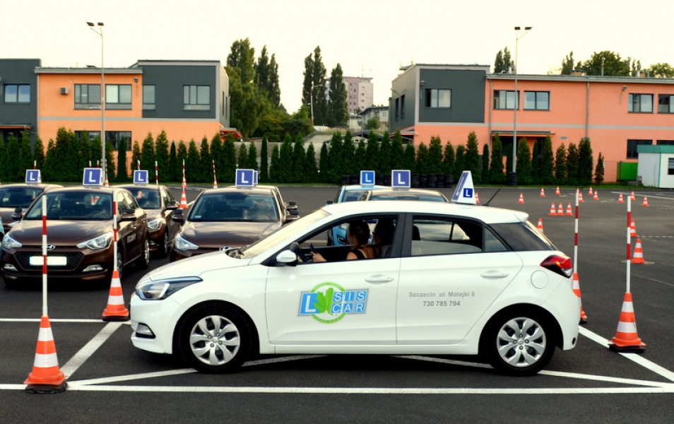 Nauka Jazdy Sis-Car — zdjęcie 3