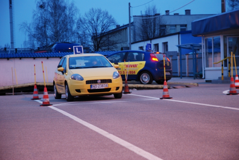 MŁODZIEŻOWE CENTRUM SZKOLENIA KIEROWCÓW — zdjęcie 6